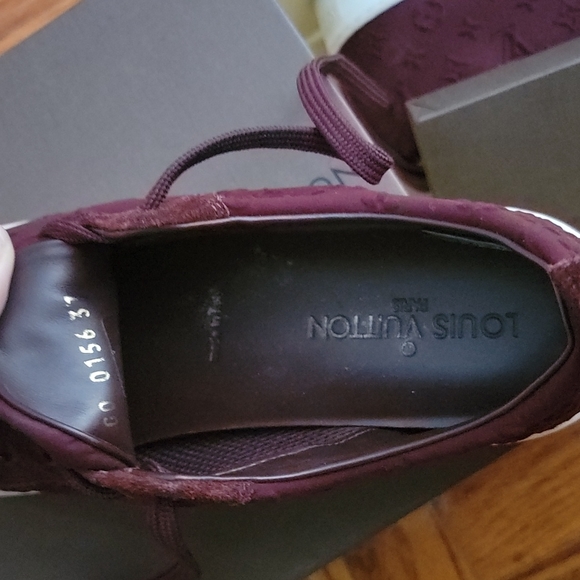 Burgundy Louis Vuitton sneakers - Picture 5 of 5